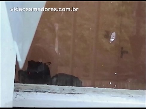 ❤️ Home cachondo mirando á súa moza con outro mozo, gravando un vídeo de carallo sen molestar á parella ❤️❌ Vídeo de puta na pornografía gl.serviporno.ru ❌️