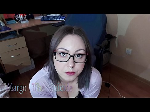 ❤️ Moza sexy con lentes chupa un consolador profundamente ante a cámara ❤️❌ Vídeo de puta  na pornografía gl.serviporno.ru ❌️